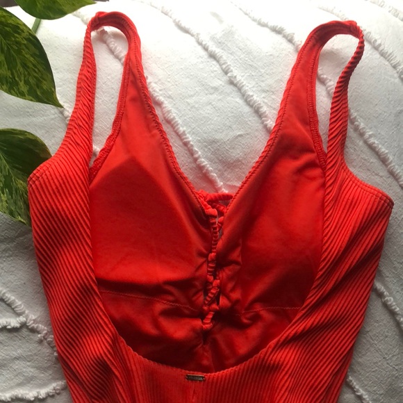 Hollister Hot Red-Orange Ribbed Swimsuit - Picture 4 of 5